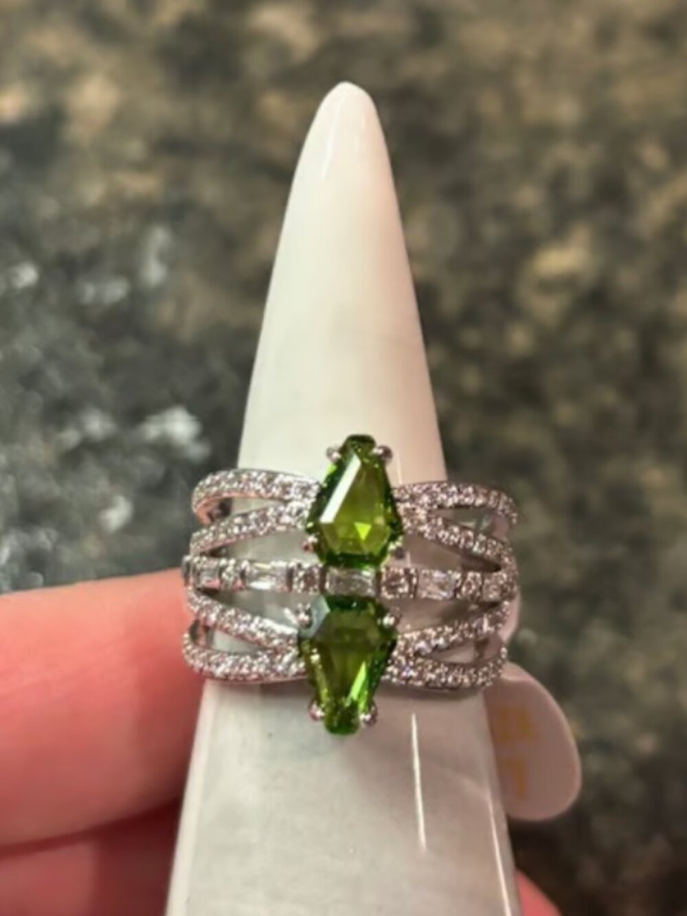 Bomb Party Sprinkled Leafy Luxury Ring